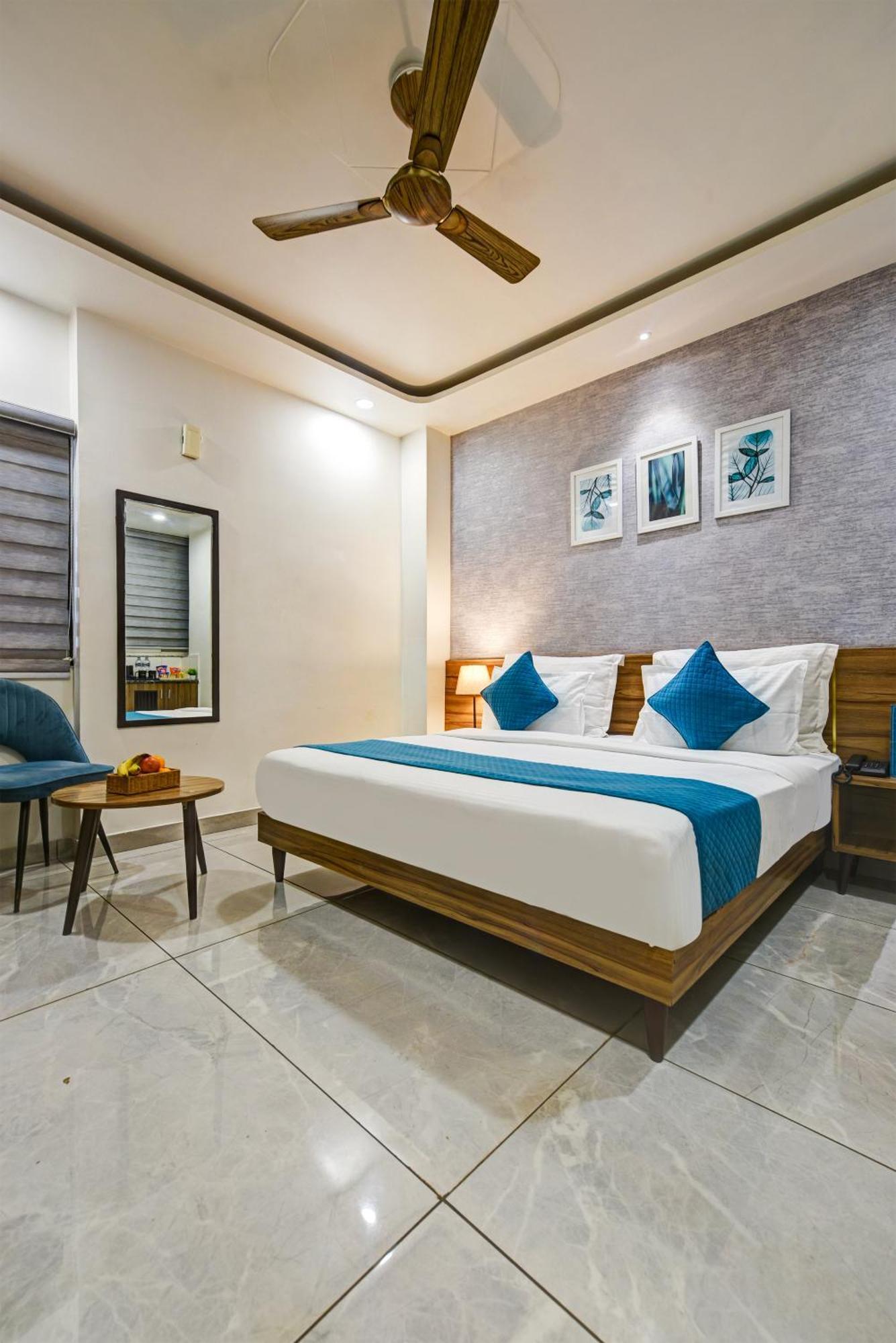 Gallivanto Inn Delhi  Buitenkant foto